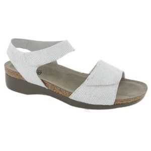 MUNRO Catelyn comfort suede walking sandals